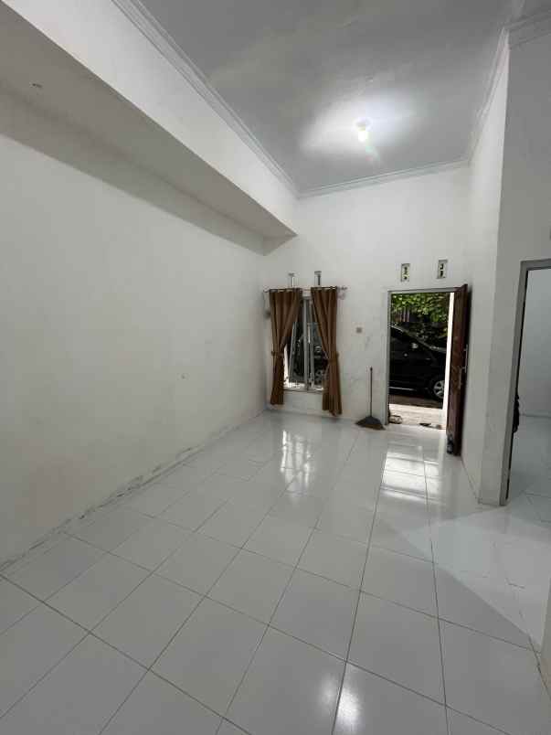 dijual rumah potorono