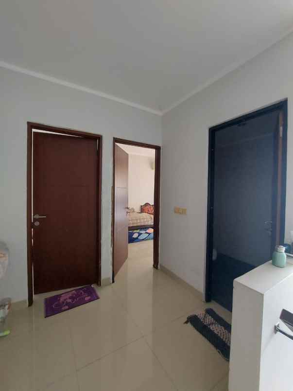 dijual rumah premier riviera jatinegara