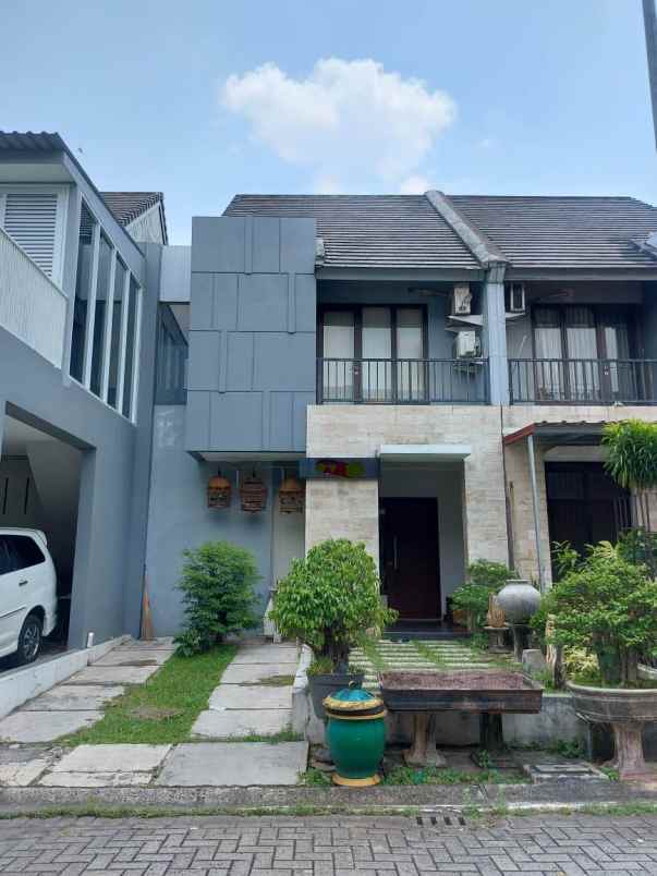 dijual rumah premier riviera jatinegara