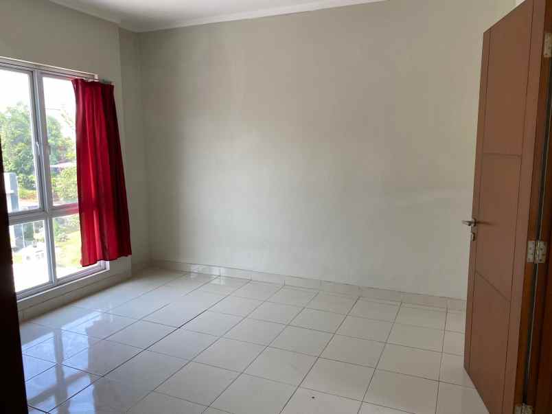 dijual rumah premier village cipondoh