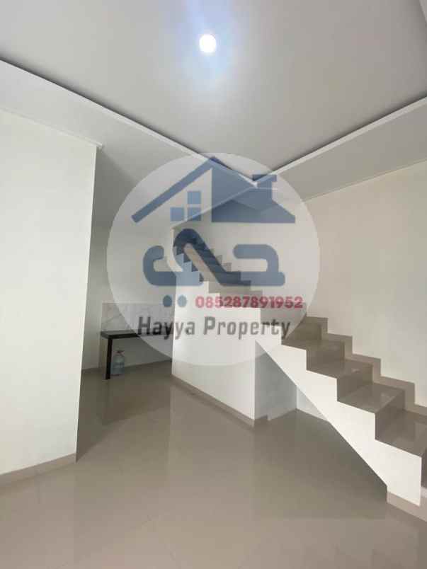 dijual rumah premium 2 lantai di jakarta barat