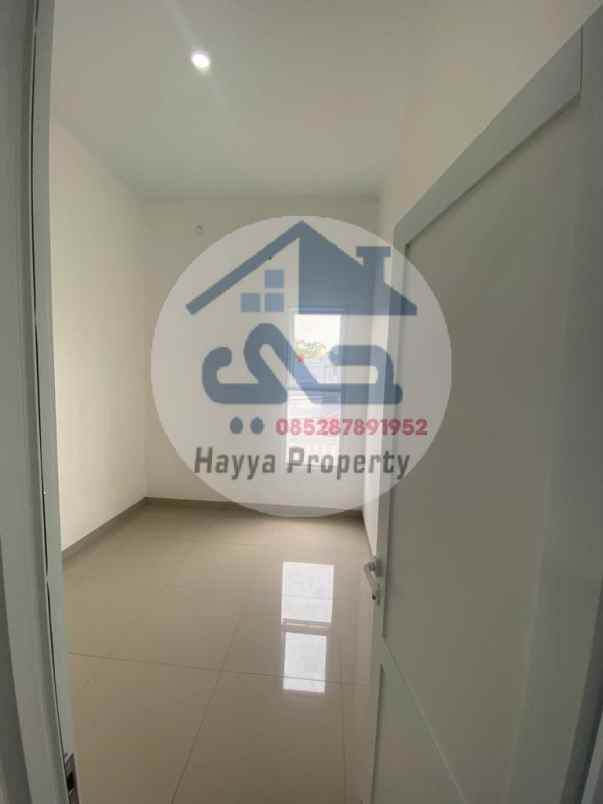 dijual rumah premium 2 lantai di jakarta barat