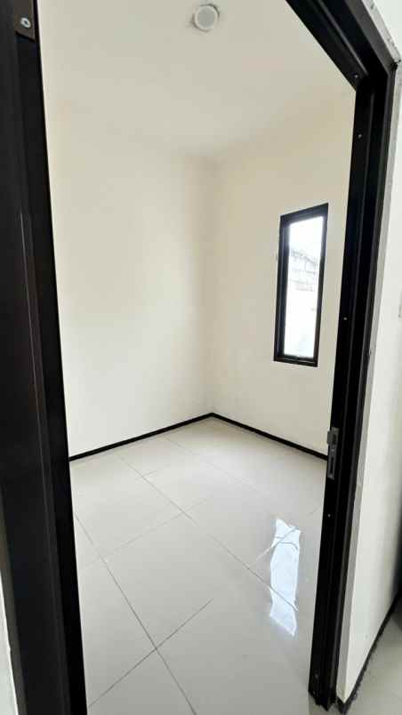 dijual rumah puri nirwana residence