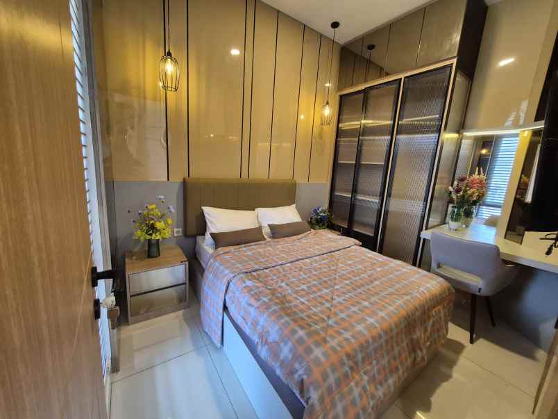 dijual rumah purinusa kembangan