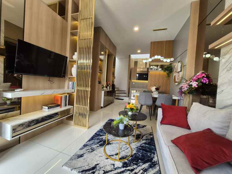 dijual rumah purinusa kembangan