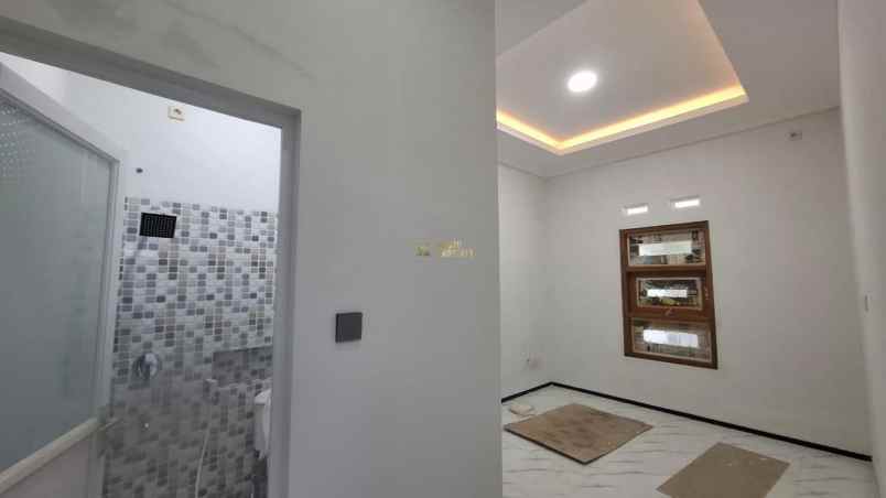 dijual rumah purwomartani