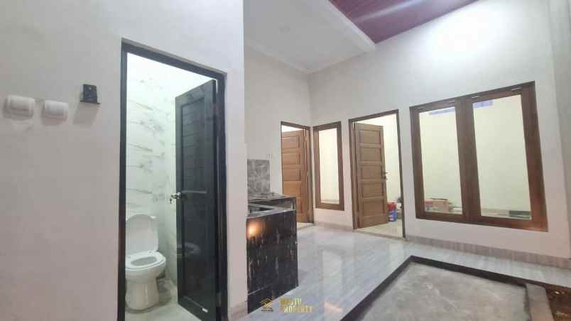 dijual rumah purwomartani