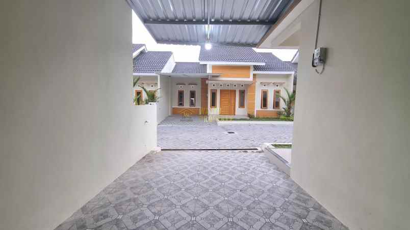 dijual rumah purwomartani kalasan