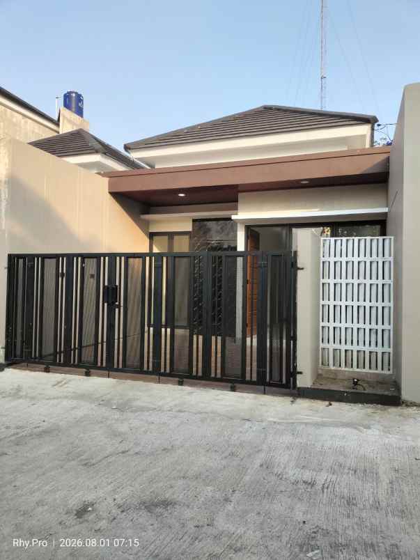 dijual rumah purwomartani kalasan
