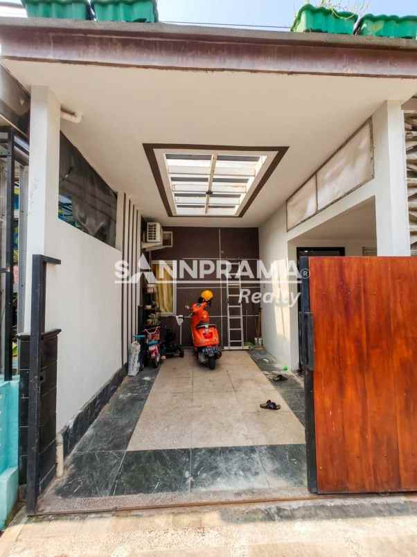dijual rumah ratu jaya
