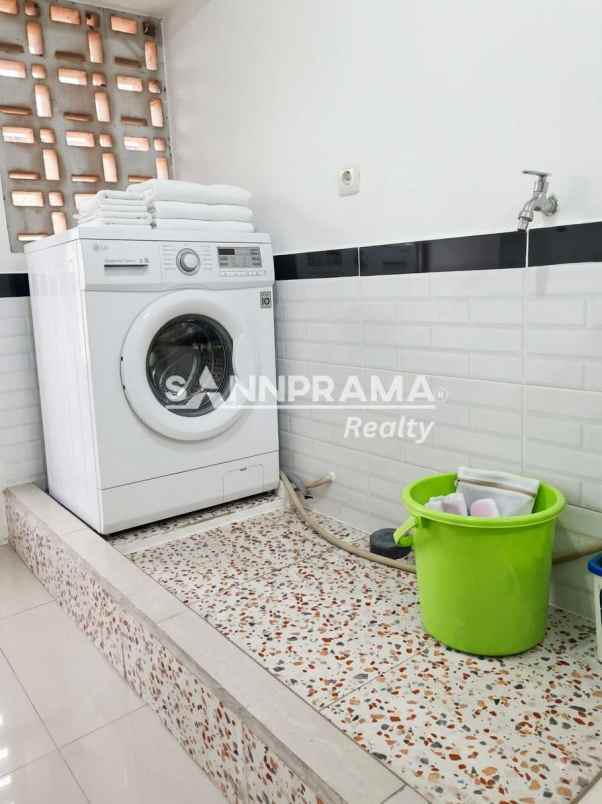 dijual rumah ratu jaya