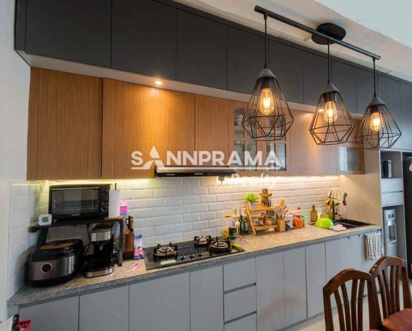 dijual rumah ratu jaya