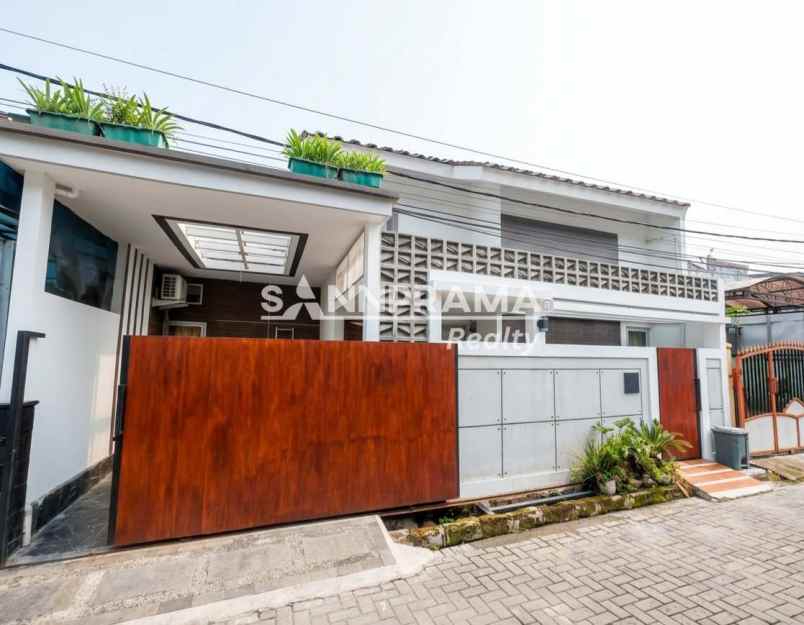dijual rumah ratu jaya