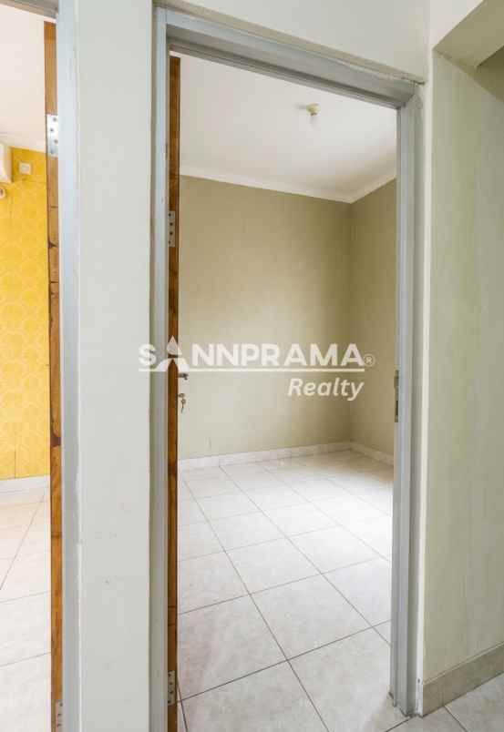 dijual rumah ratu jaya