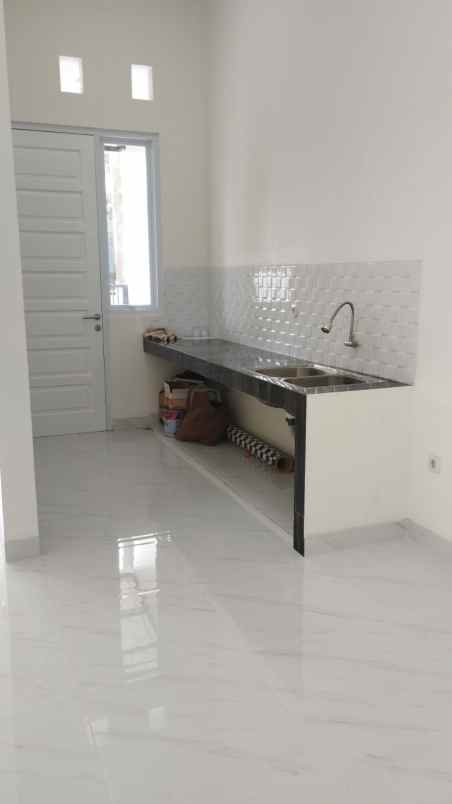 dijual rumah rawa kalong