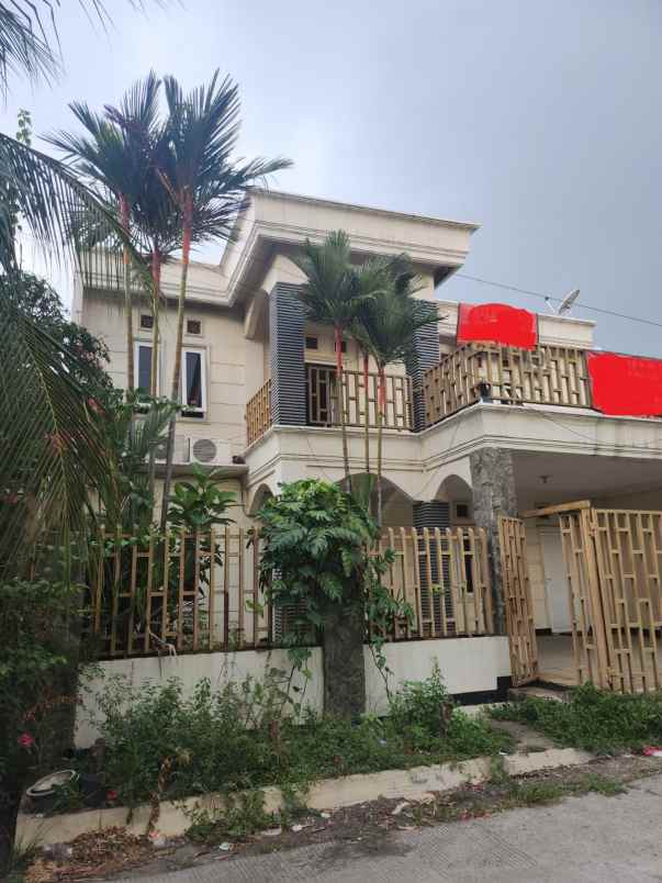 dijual rumah rawalumbu