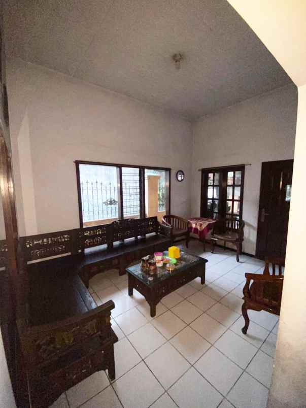 dijual rumah raya panji suroso malang