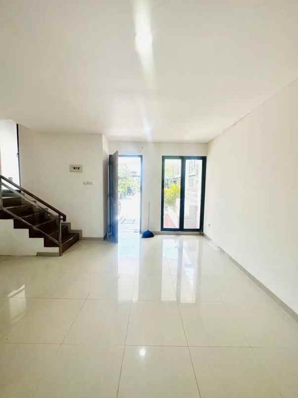 dijual rumah rengas ciputat