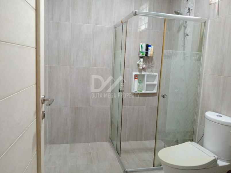 dijual rumah residence one