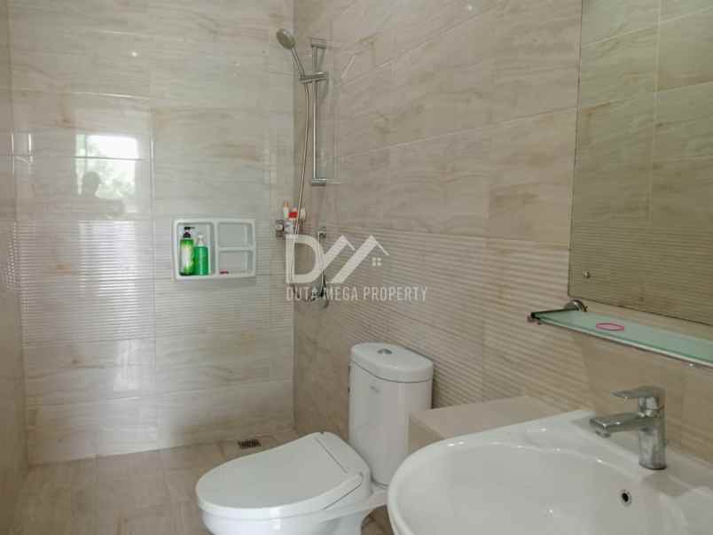 dijual rumah residence one