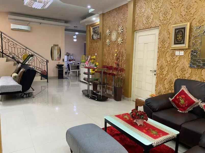 dijual rumah rumah kabon pala cililitan