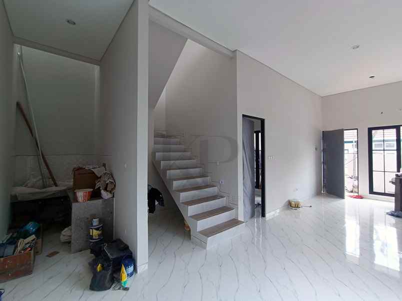 dijual rumah rungkut mapan