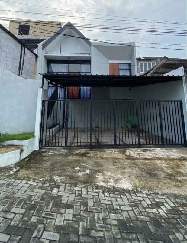 dijual rumah sambiroto