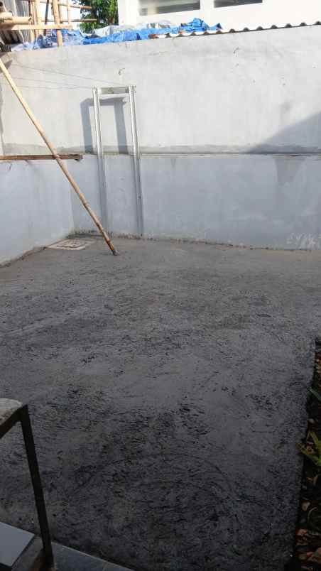 dijual rumah sambiroto