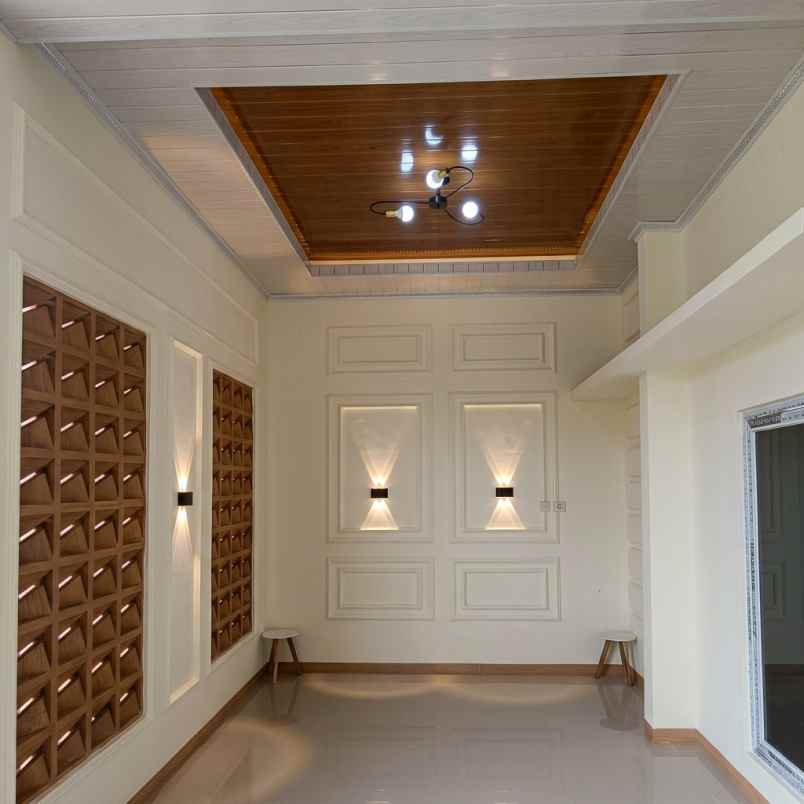 dijual rumah sarirogo