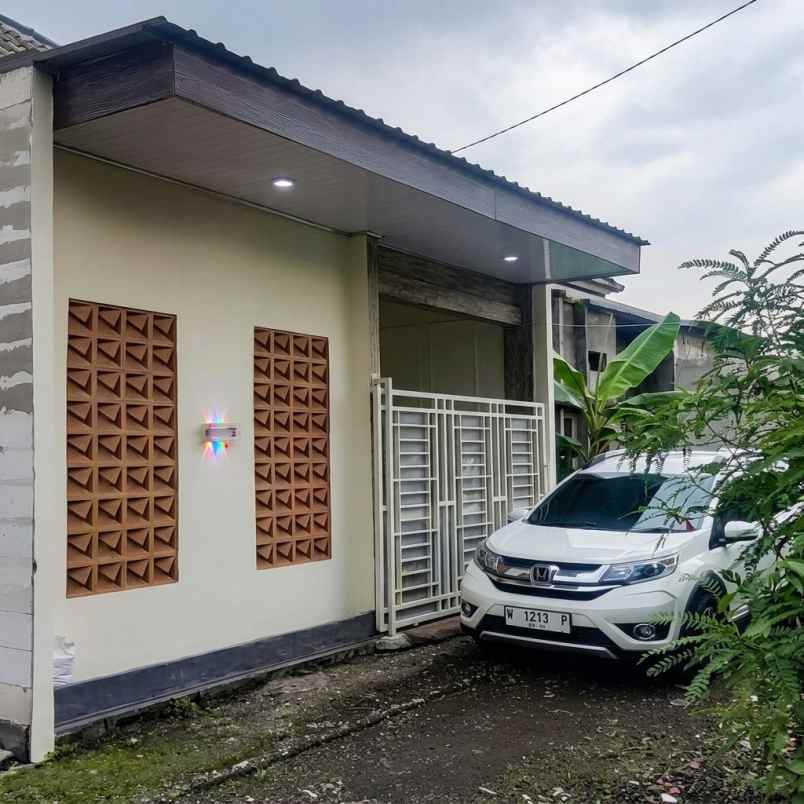 dijual rumah sarirogo