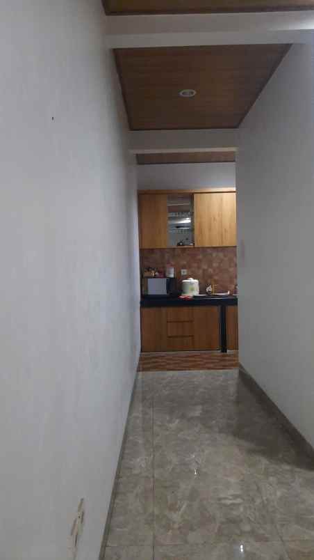 dijual rumah sawah lama