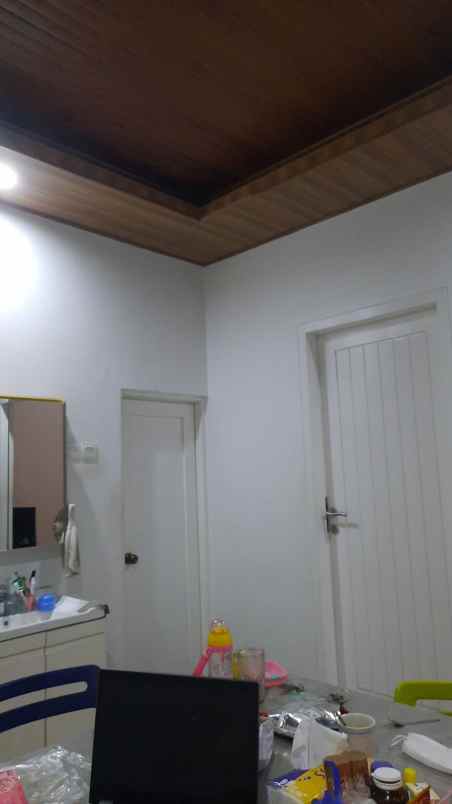 dijual rumah sawah lama