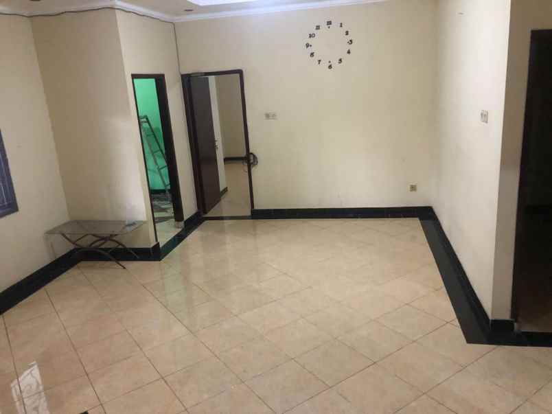 dijual rumah sawah lama ciputat tangsel