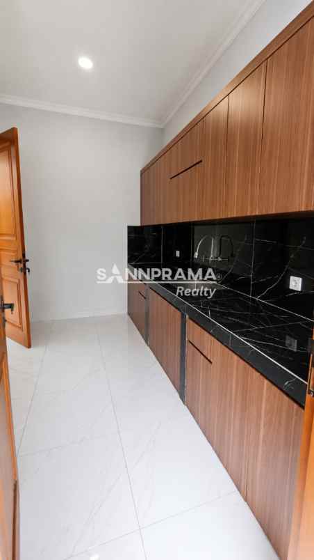 dijual rumah sawangan