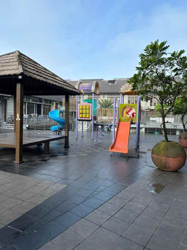 dijual rumah sayap pasteur