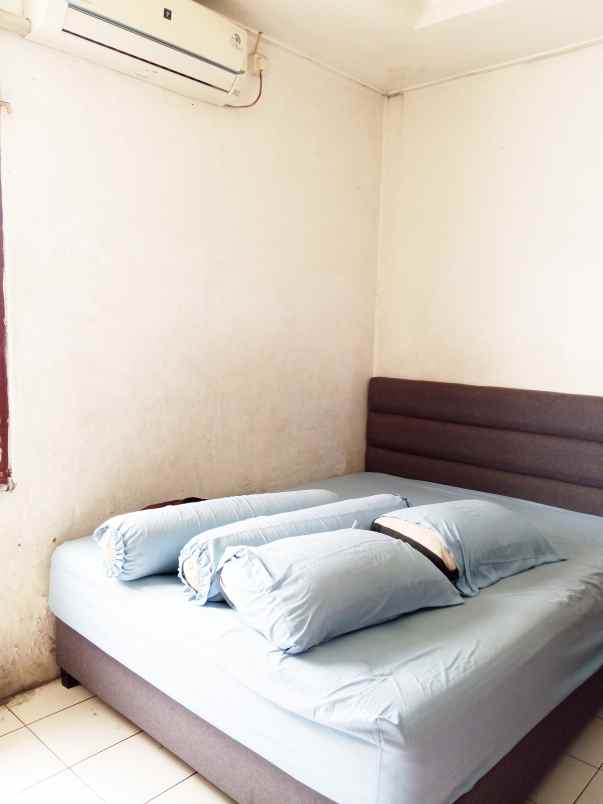 dijual rumah second kawasan bintaro sektor 2