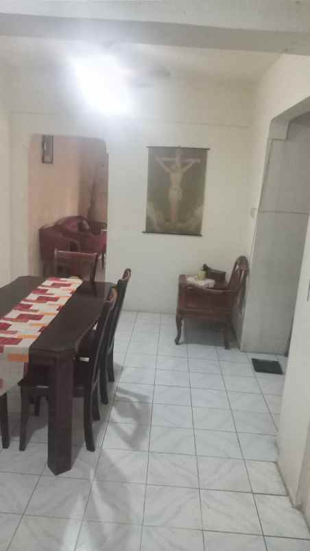 dijual rumah semolowaru elok kec