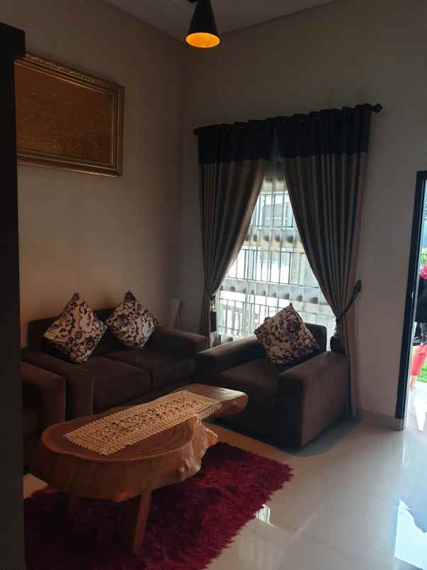 dijual rumah sepang jaya