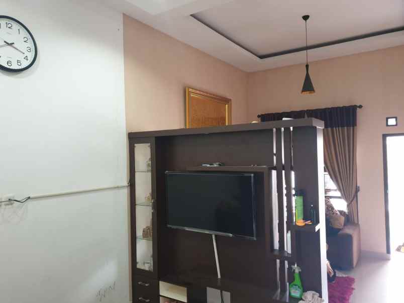 dijual rumah sepang jaya