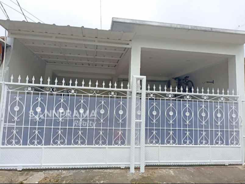 dijual rumah serua bojongsari depok