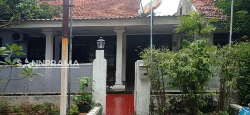 dijual rumah serua bojongsari depok