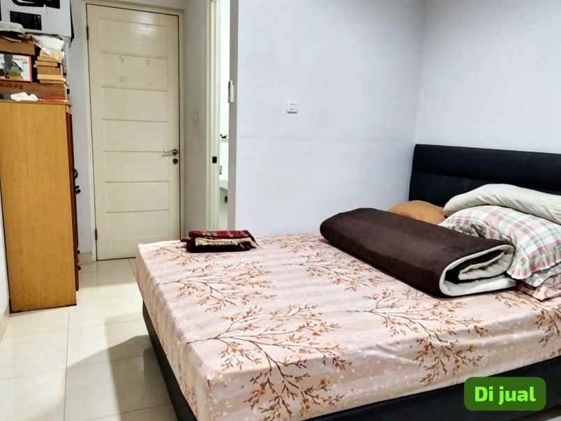 dijual rumah setiabudi