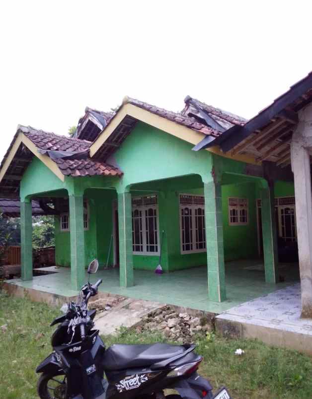 dijual rumah siap huni