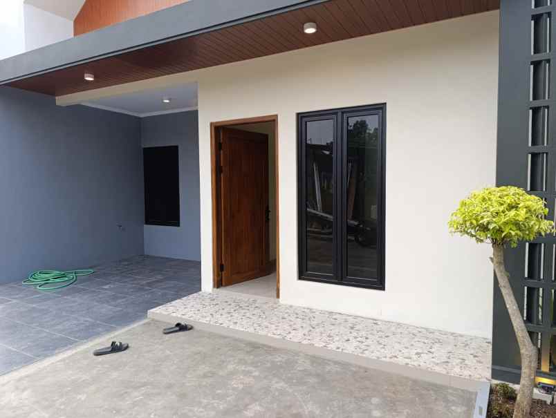 dijual rumah sidokarto