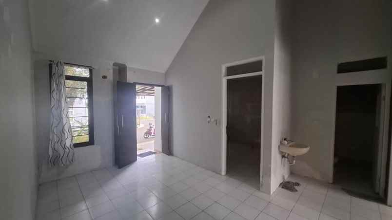 dijual rumah sumur batu babakan madang