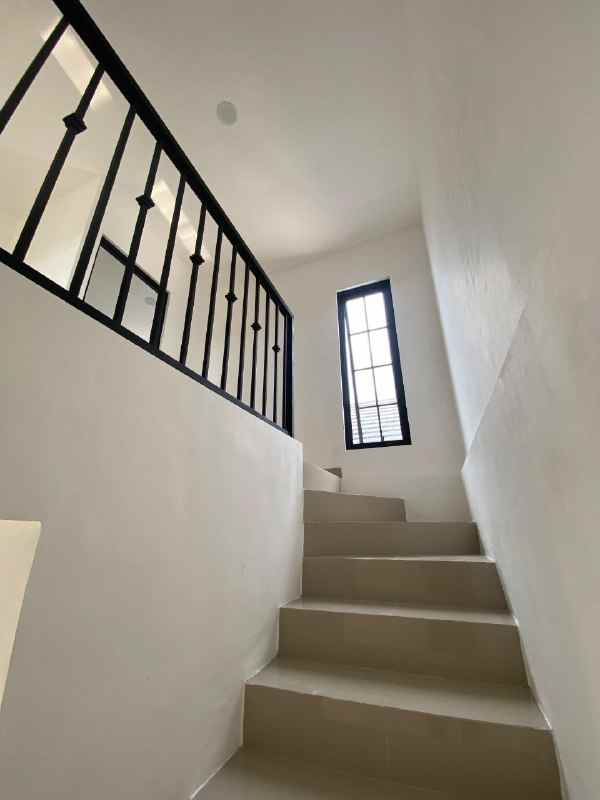 dijual rumah taman jivva