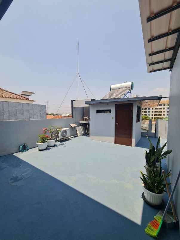 dijual rumah taman pulo asem penggilingan