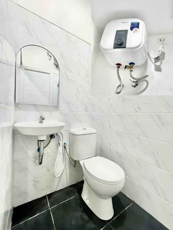 dijual rumah taman sari