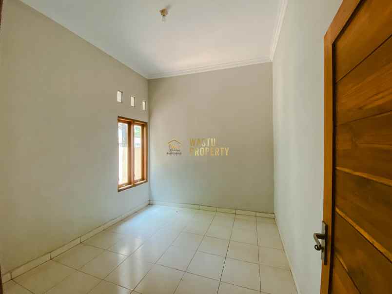 dijual rumah tamanmartani kec kalasan