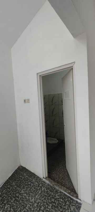 dijual rumah tembalang